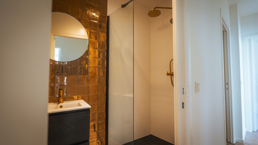 wild at sea bathroom