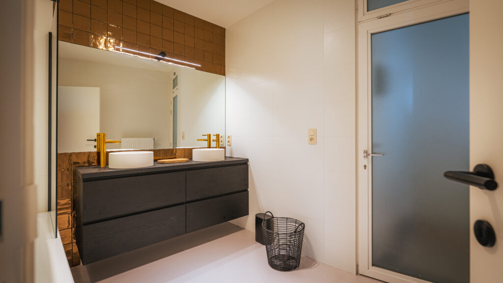 wild at sea bathroom